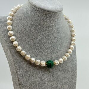 Pearl Choker with Malachite Accent with Toggle Clasp